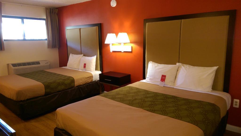 Econo Lodge Fort Lee Exterior photo