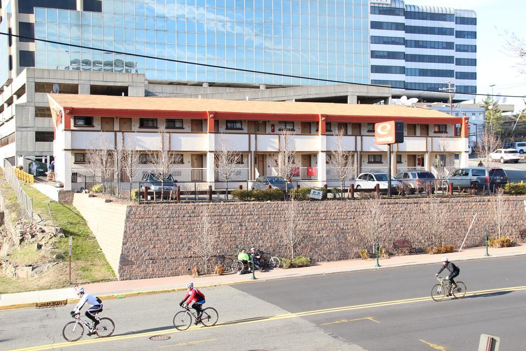 Econo Lodge Fort Lee Exterior photo
