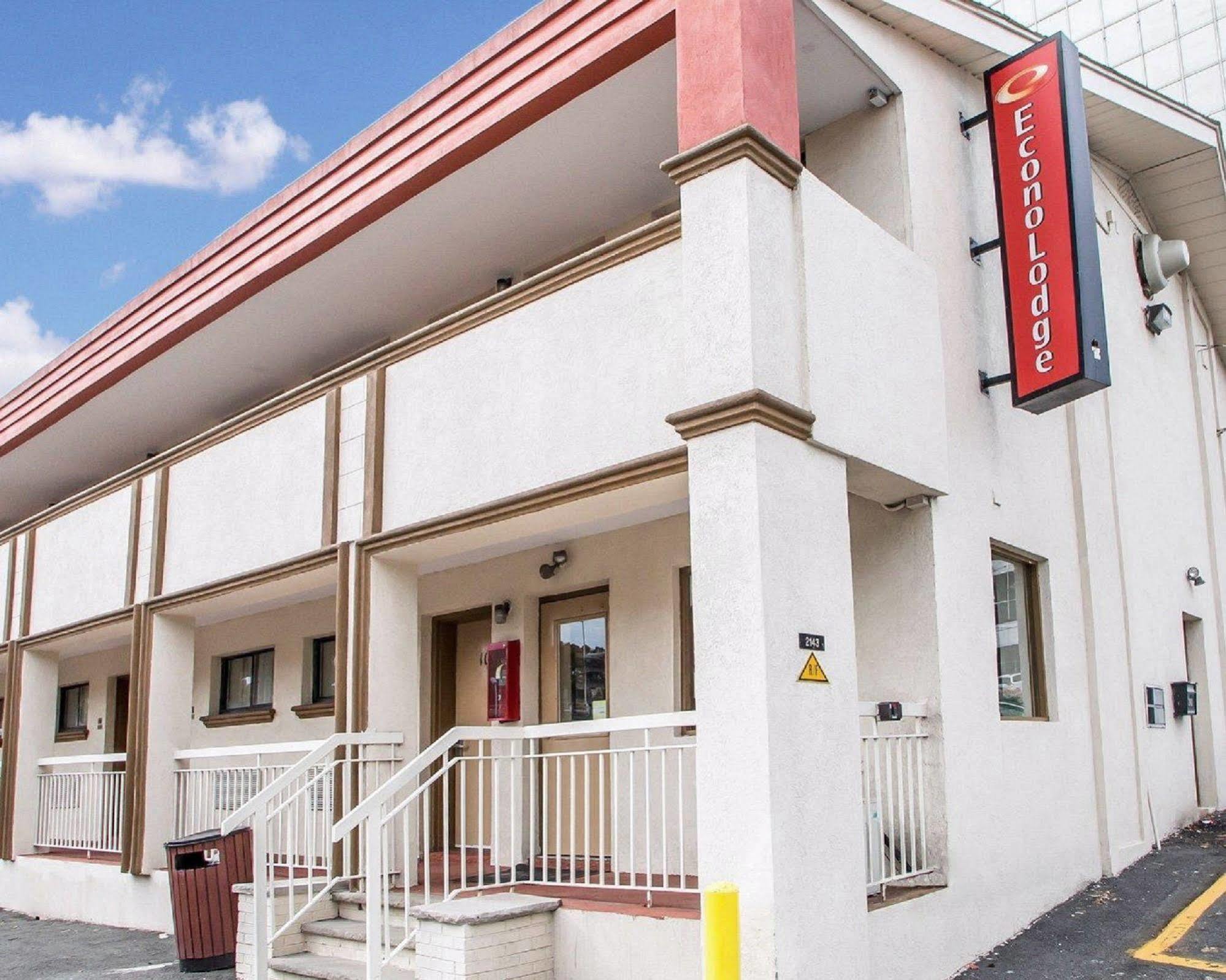 Econo Lodge Fort Lee Exterior photo